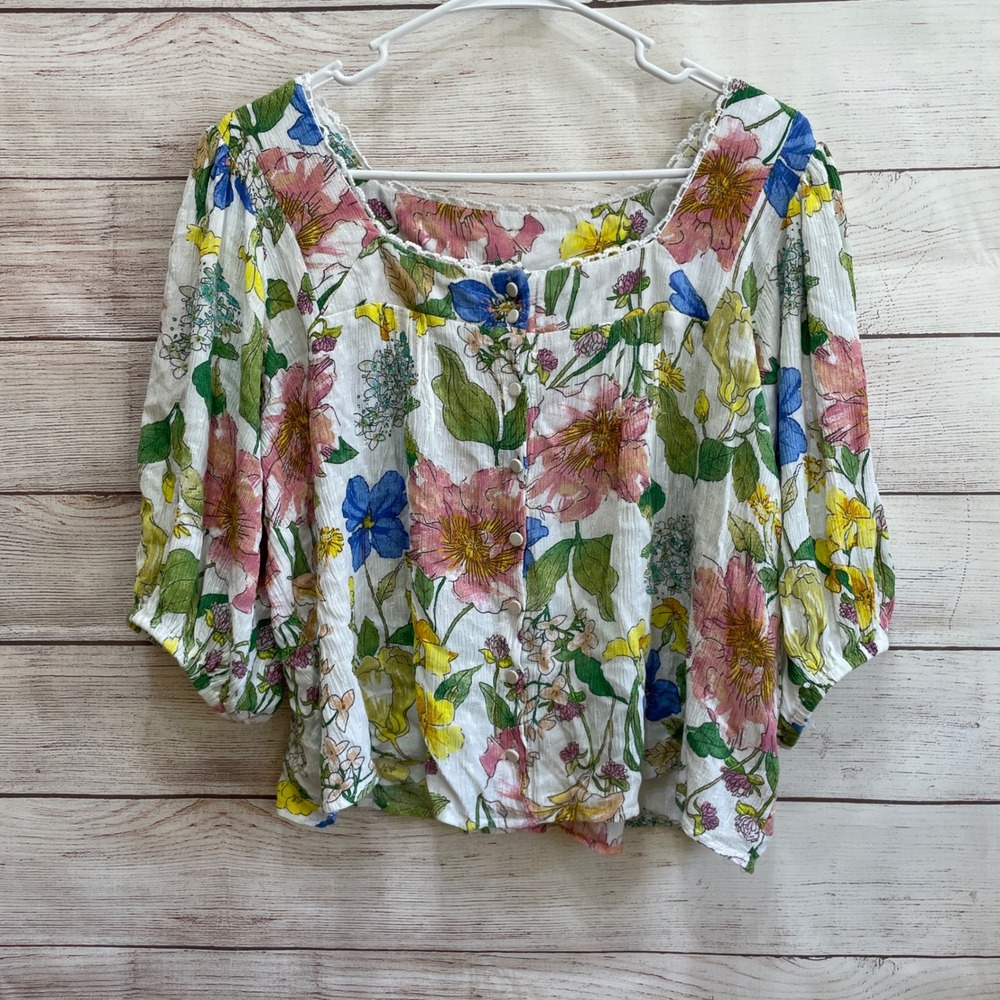 LAURA‎ ASHLEY BUTTON FRONT TOP IN FLORAL PRINT